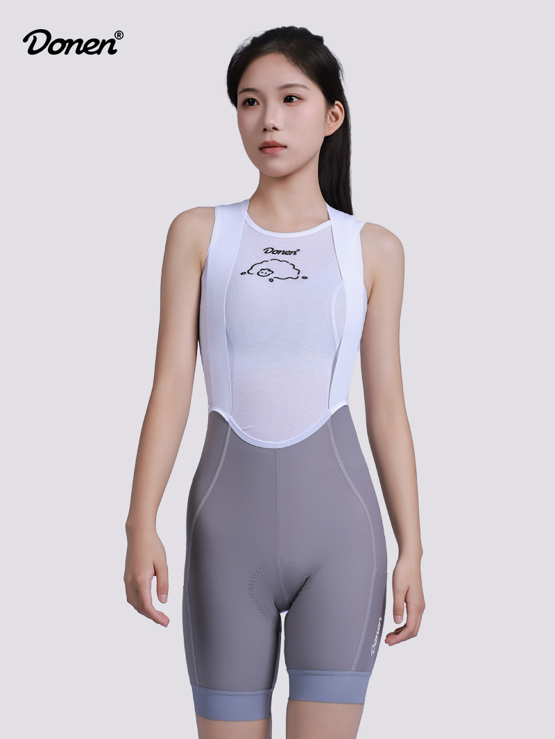 双箭头口袋女背带短裤-灰色