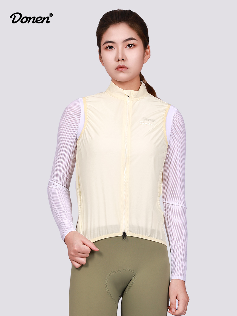 DN250715轻颜马甲女-淡黄