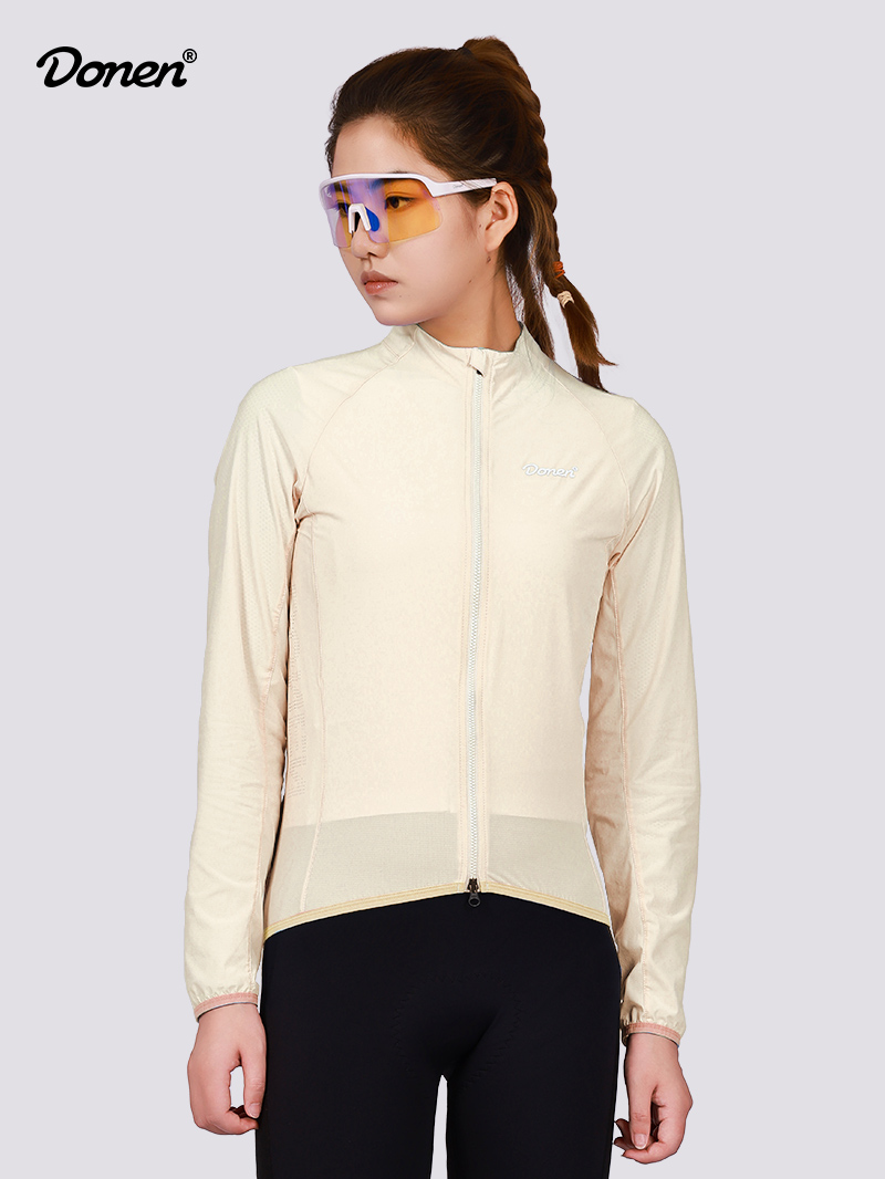 DN250714轻颜风衣女-淡黄